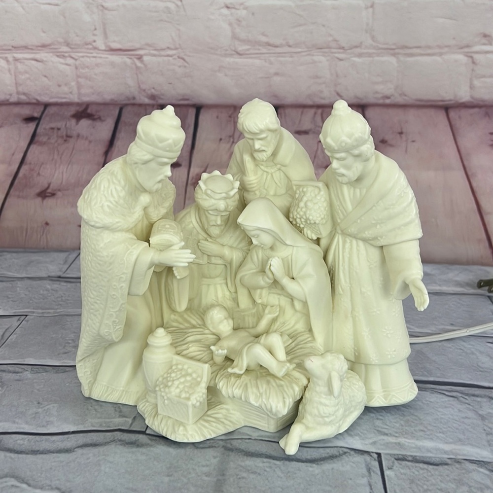 1990’s Lefton ceramic nativity set RARE Christmas Decor